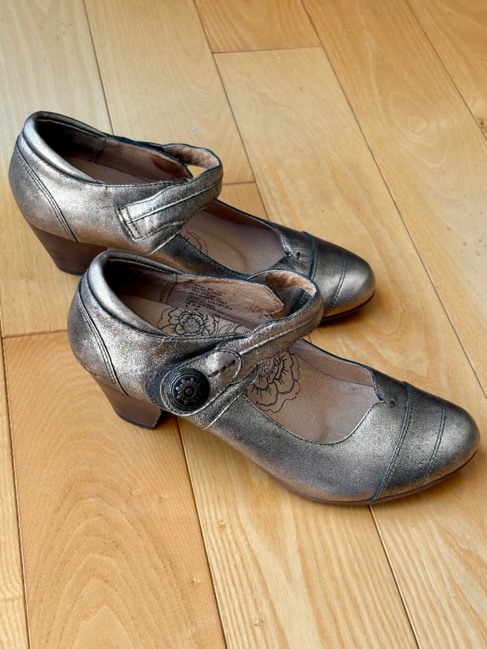 Taos Angel Metallic Bronze Comfort Shoes Leather Mary Jane Block Heels, Sz 8